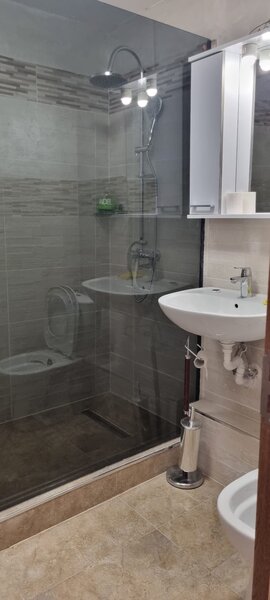 Unirii, Casa Poporului,13 Septembrie stradal